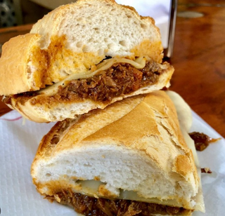 Bocadillo De Mechada