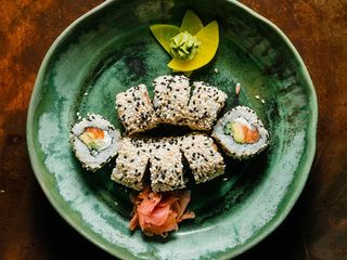 Урамаки филаделфия сьомга (180гр.)