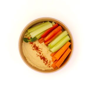 ჰუმუსი ახალი ბოსტნეულით/Hummus with fresh vegetables