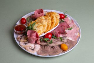 Ассорти мясное