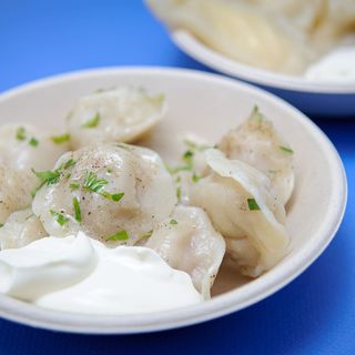 Pierogi z ziemniakami i cebulą (7 sztuk)