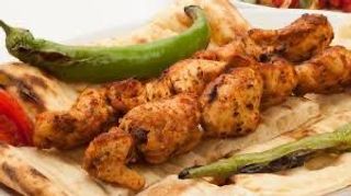 Piatto spiedine di pollo