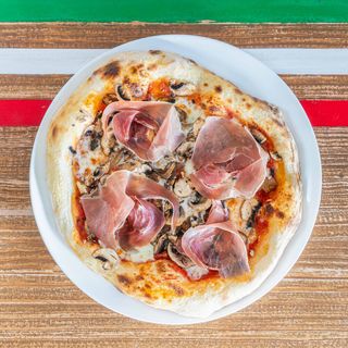 Pizza Prosciutto E Funghi