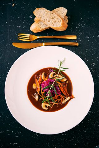 Wołowina po Burgundzku