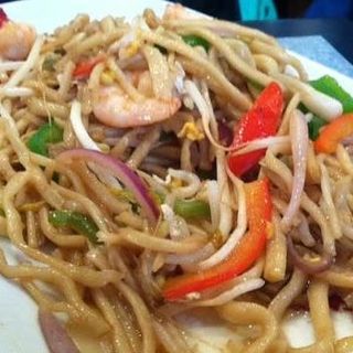 Tallarines Fritos Con Gambas