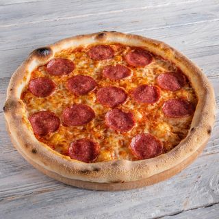 Піца Саляміно