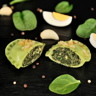 Pierogi ze szpinakiem i jajkiem 8szt.