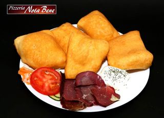 Uštipci i suho meso