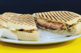 Campero Naucelo