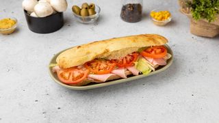 Sendvič sa pečenicom 