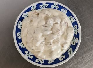 Салата Тиквички с чеснов сос (100г)