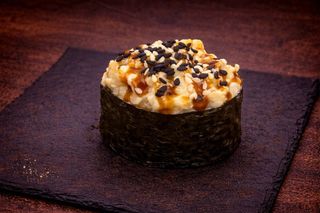 Гункан спайсі вугор