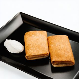 Pancakes with cottage cheese and sour cream