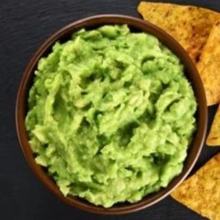 guacamole con totopos 