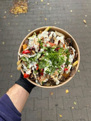 Gemuse box baranina ze smażonym serem