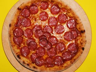 Піца Салямі  (500г)