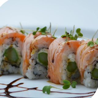 Uramaki asparago roll