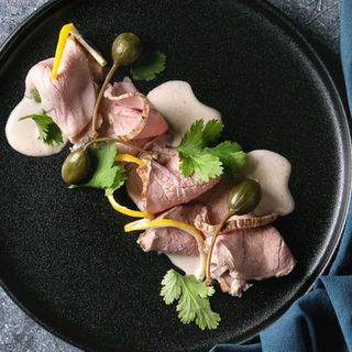 Vitello tonnato 8 fette  