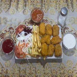 Nuggets + Patatas Fritas