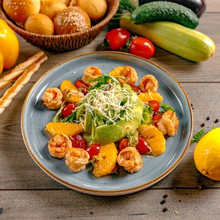 Салат с креветками и авокадо