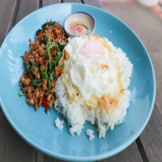 Khao Pad (Ternera)