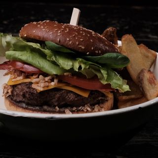 O'PETER'S FAMOUS BEER BURGER 