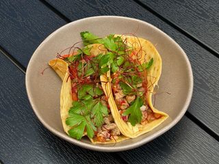 Пікантні тако з соковитою телятиною (330/30g)