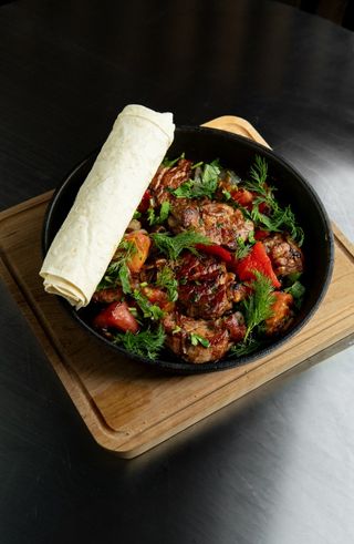 Сковородка із свинини з овощами