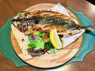 Скумбрія на мангалі