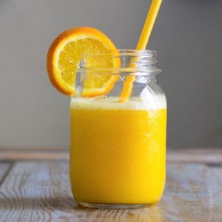 Zumo De Mango Con Naranja Y Menta