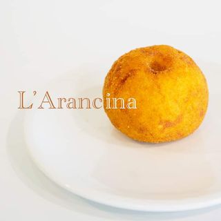 Arancina con cacio e pepe