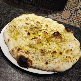 Pan De Pizza Con Ajo