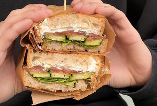 Сендвіч з лососем