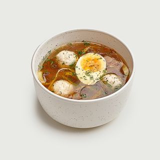 Курячий бульйон із мітболами