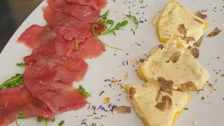 Manzo speziato e crostini di polenta