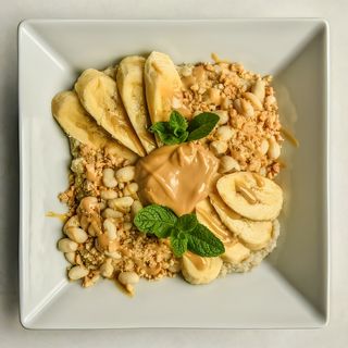 Ovsena kaša sa kikiriki puterom i bananom 500gr