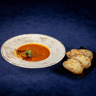 SUPA DE ROȘII + CRUTOANE CU MOZZARELLA