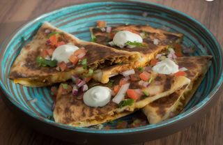 Quesadilla de cochinita pibil (ración)