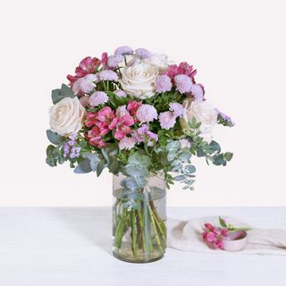 Melodía - Rosas y Alstroemeria