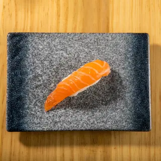 Nigiri Salmón (1 Ud.)