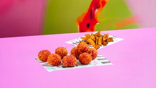 8 Mozzarella Bites + Patatas