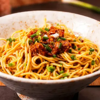 Spaghetti con salsa saozi