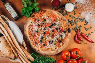 15. Pizza 4 Pory roku (Rozmiar Pizzy: Duża 40)