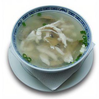 Sopa de pollo y champiñones