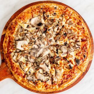 Chicken & Fungi  Pizza