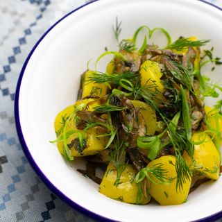 Картопля відварна з гливами