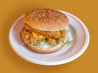 Royal chicken burger menù  con Coca-Cola +  Patatine fritte