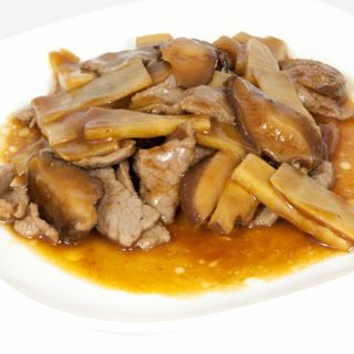 79.Manzo bambu'e funghi