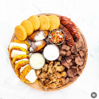 Parrilla Mixta Carne Y Pollo