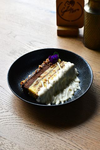 Prajitura cu nuca caramelizata